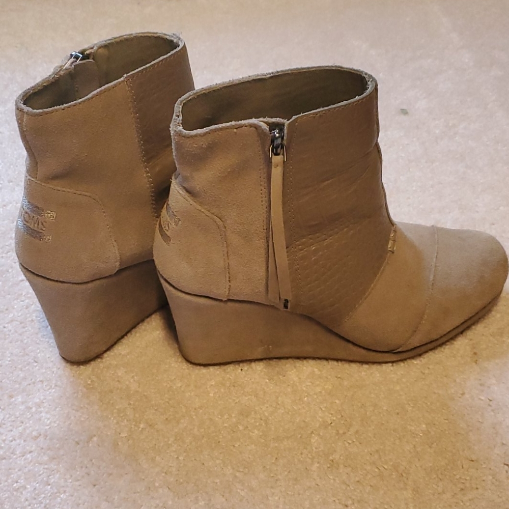 Toms wedge boots